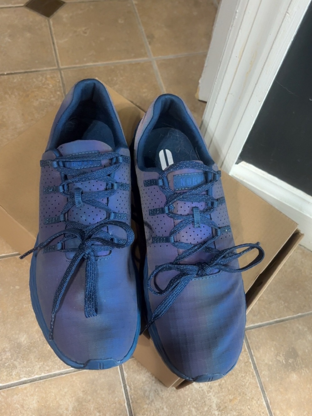 NOBULL Opal Iridescent All Day Ripstop Shoes size 9.5 like new - Picture 6 of 12